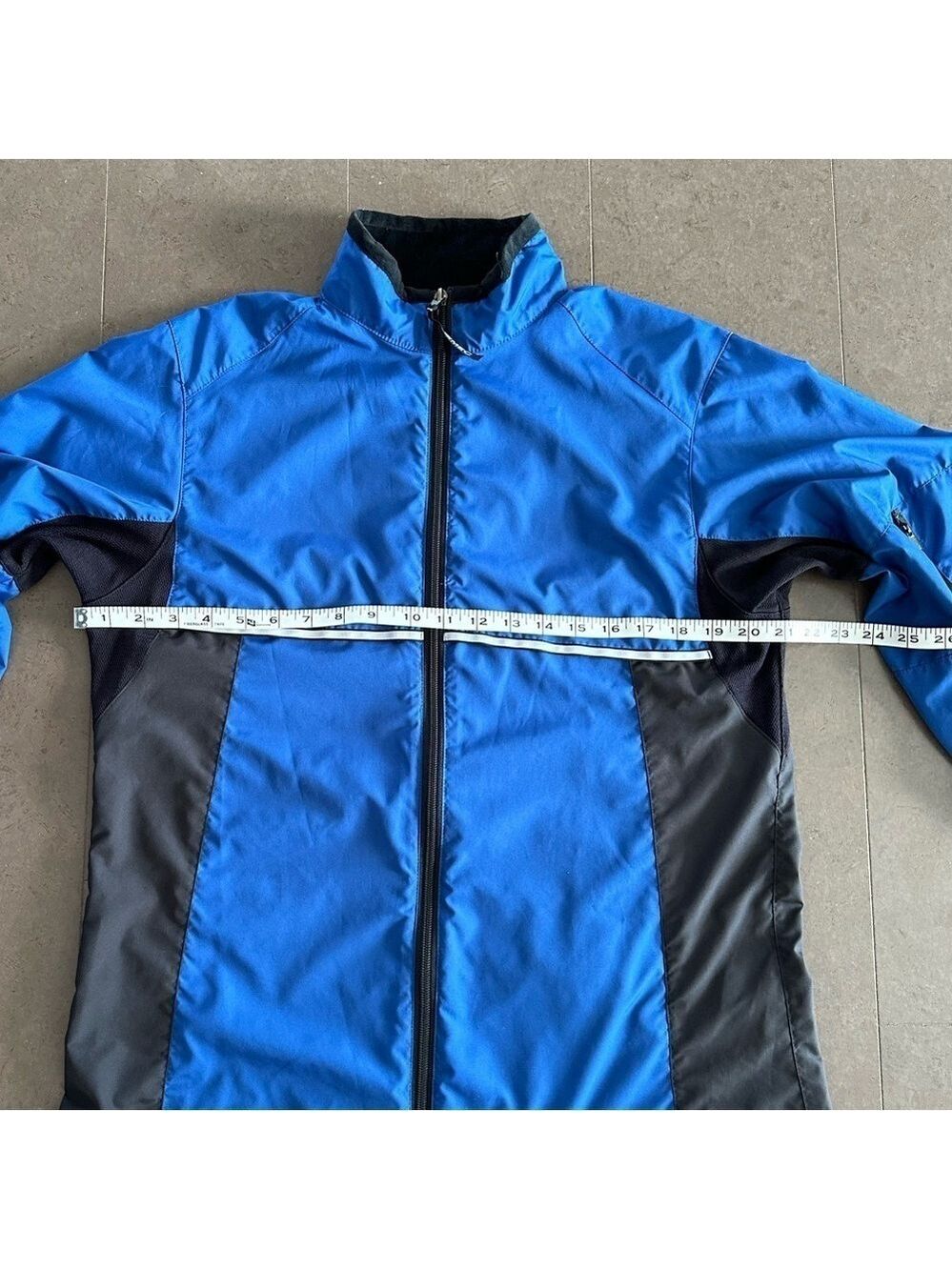 MEC jacket size Large - Picture 6 of 10